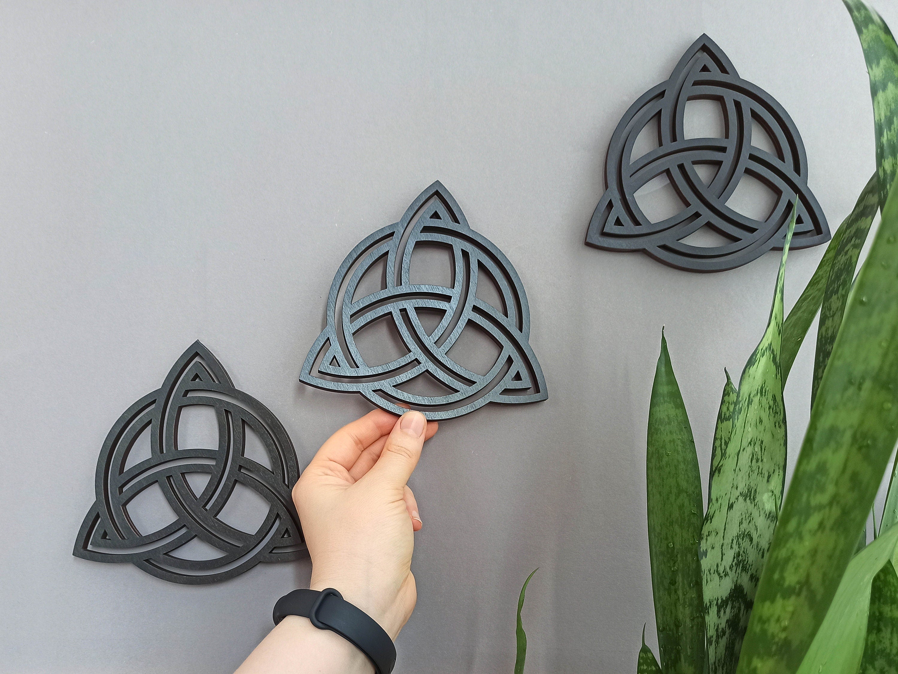 Celtic Walnut Celtic wall décor