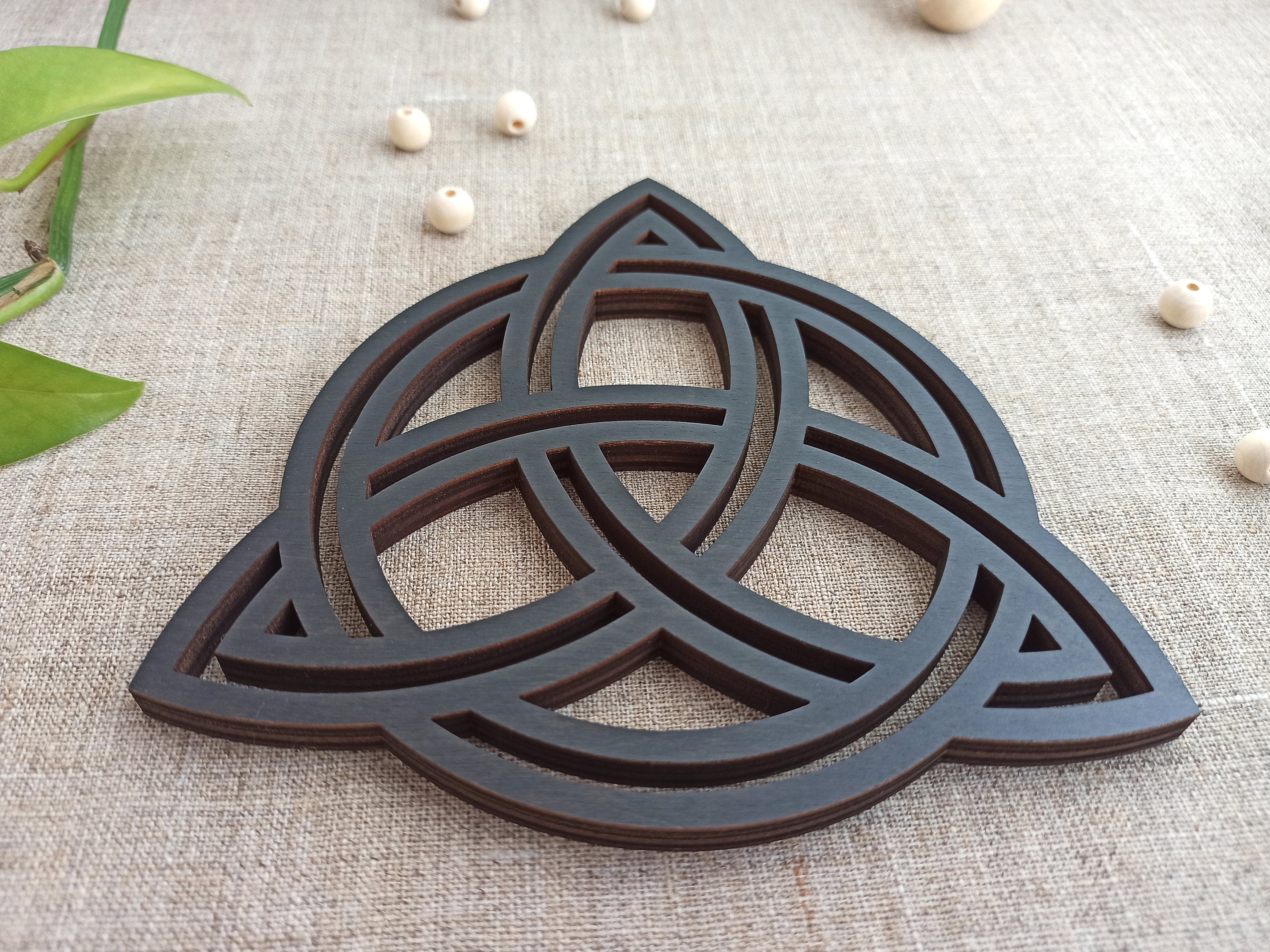 Celtic Walnut Celtic wall décor