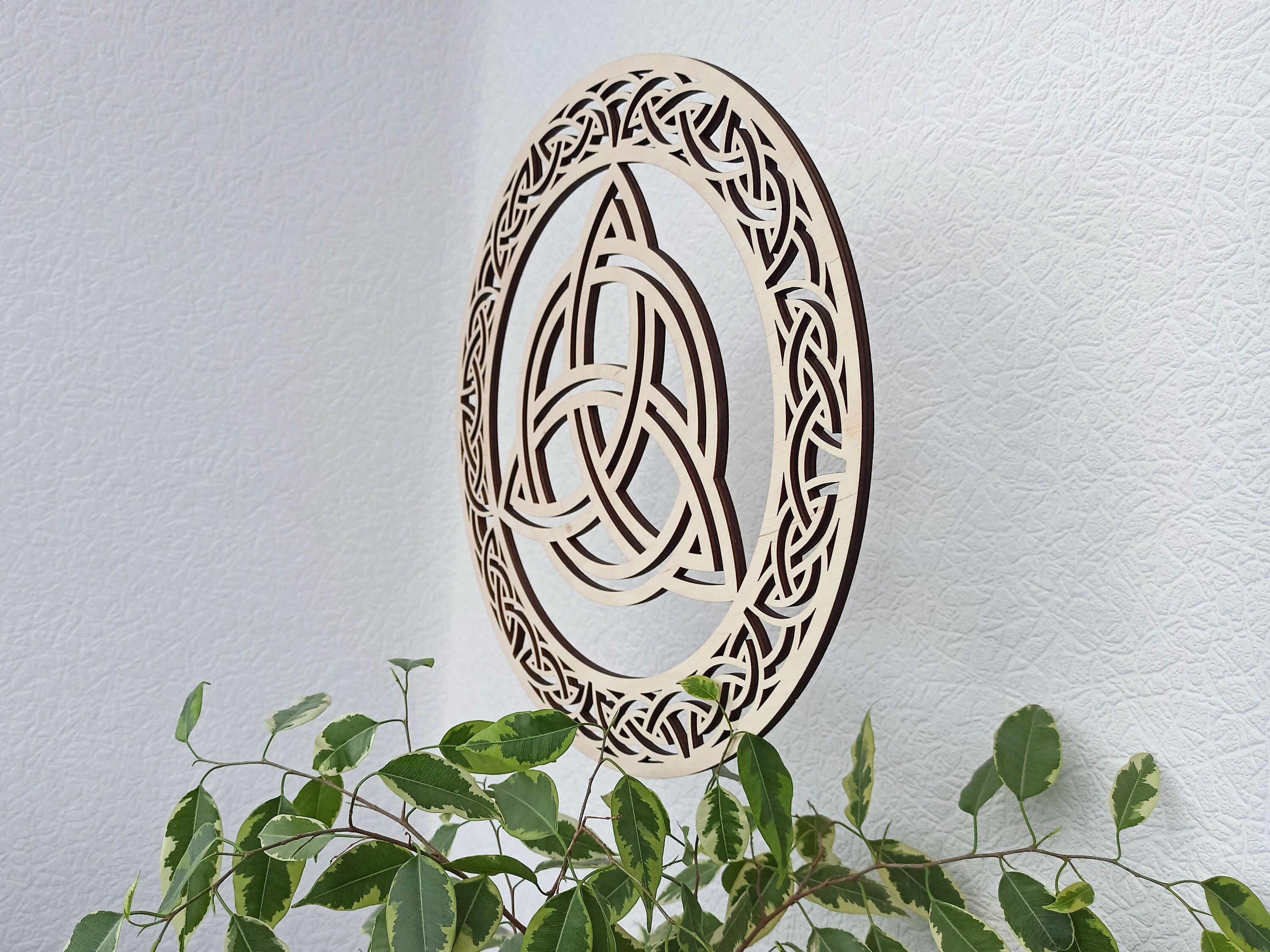 Trinity knot wood wall decor