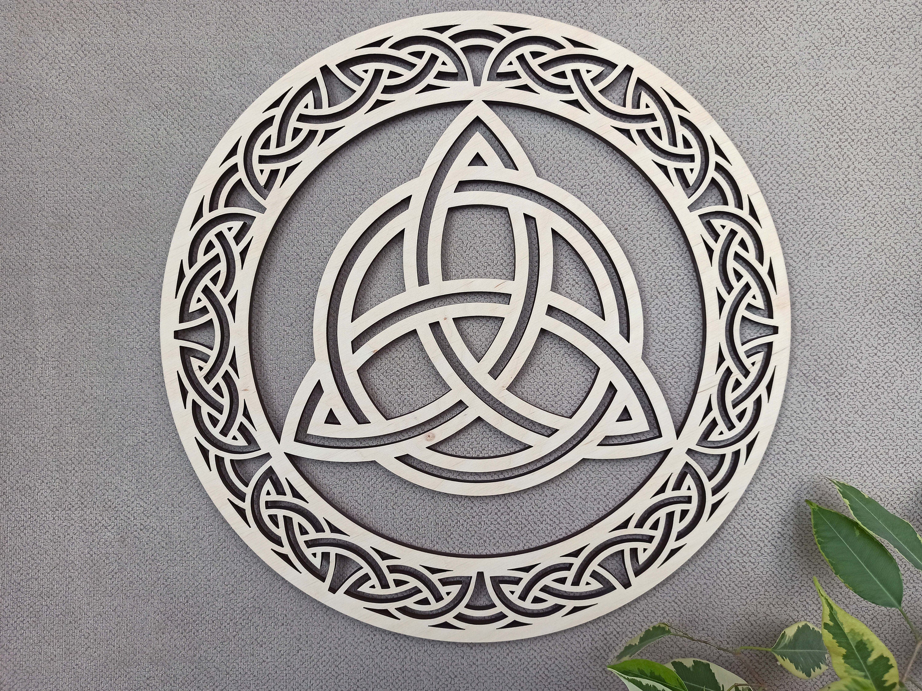 Trinity knot wood wall decor