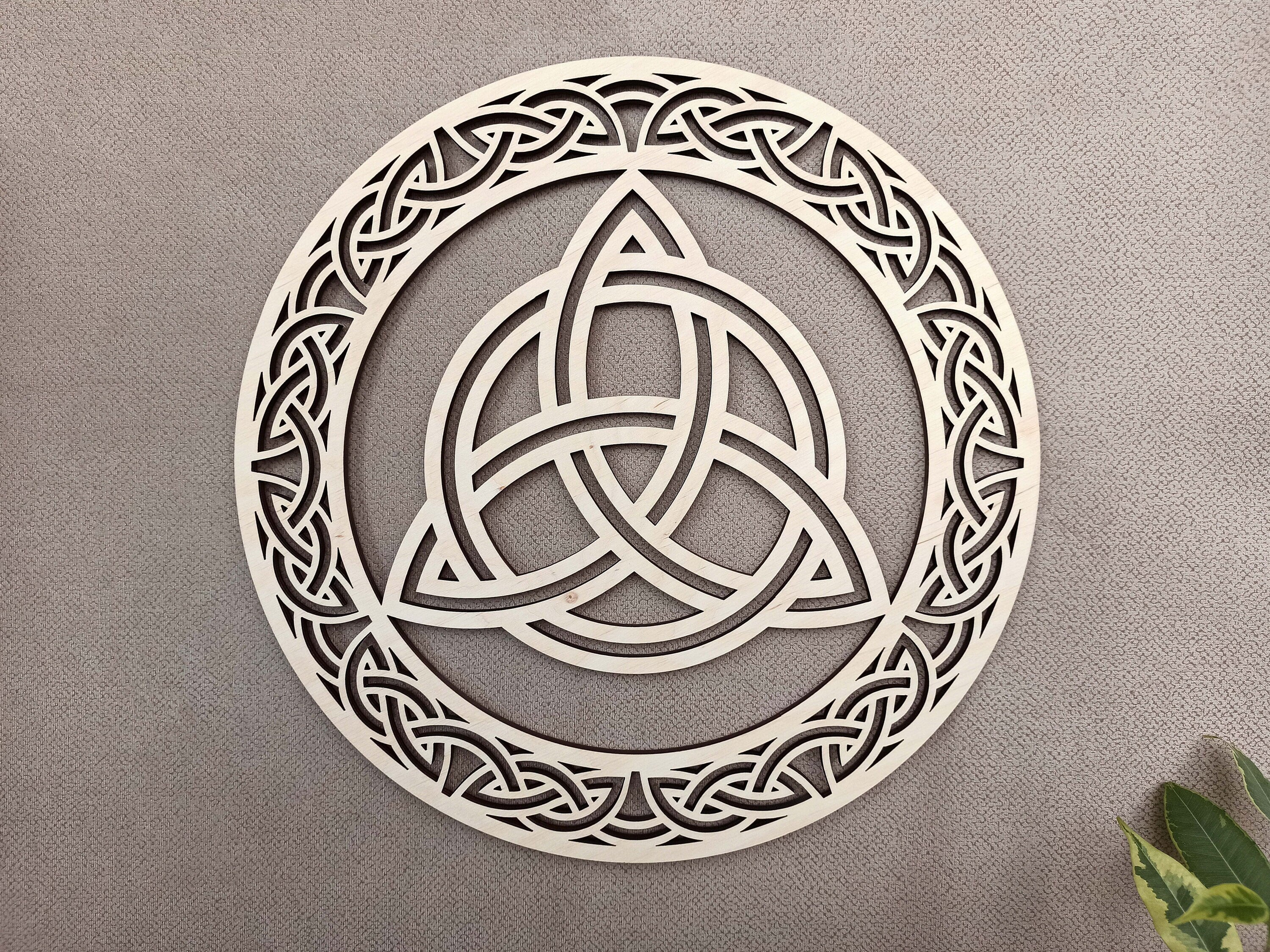 Trinity knot wood wall decor