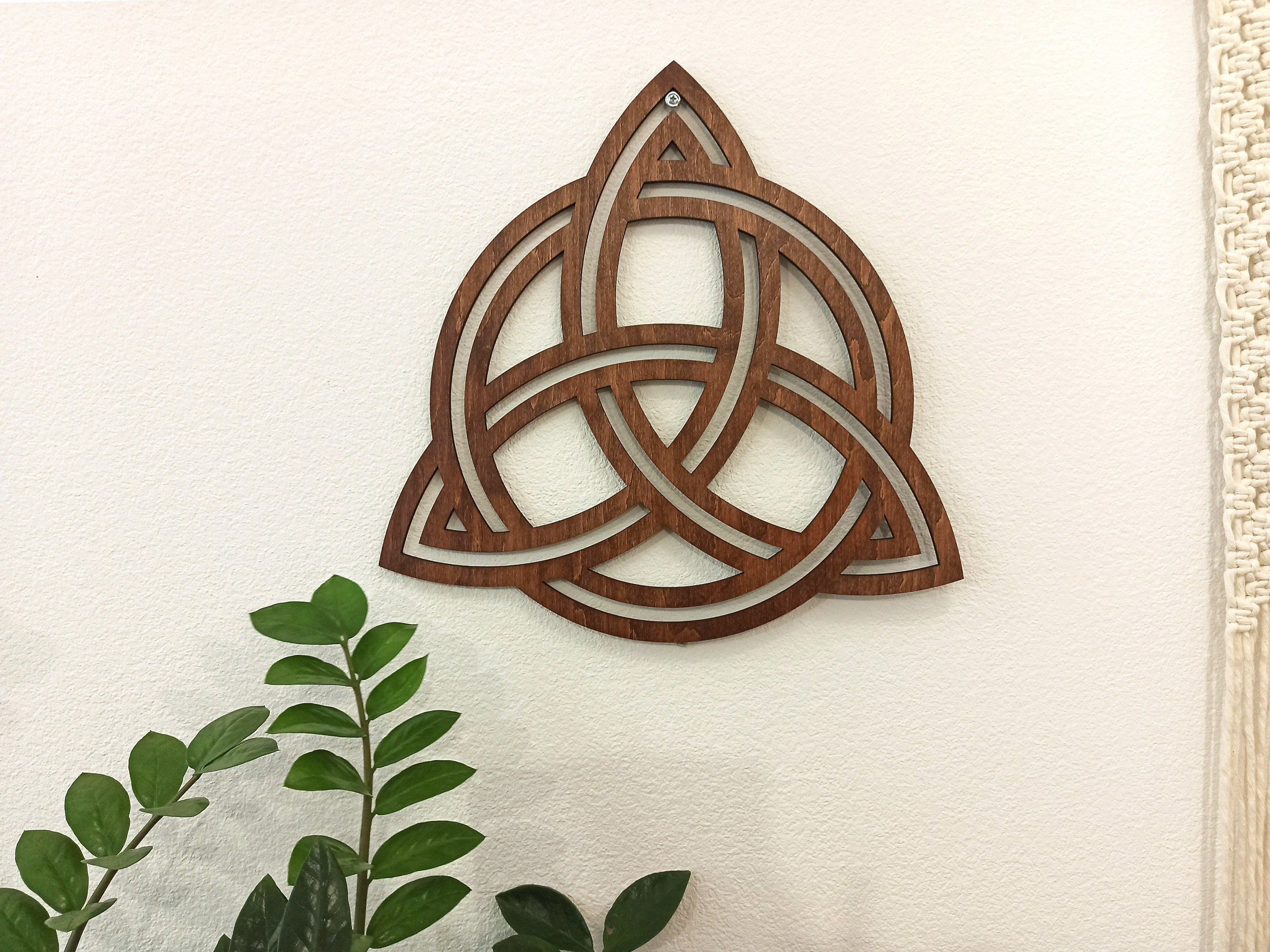 Celtic Walnut Celtic wall décor