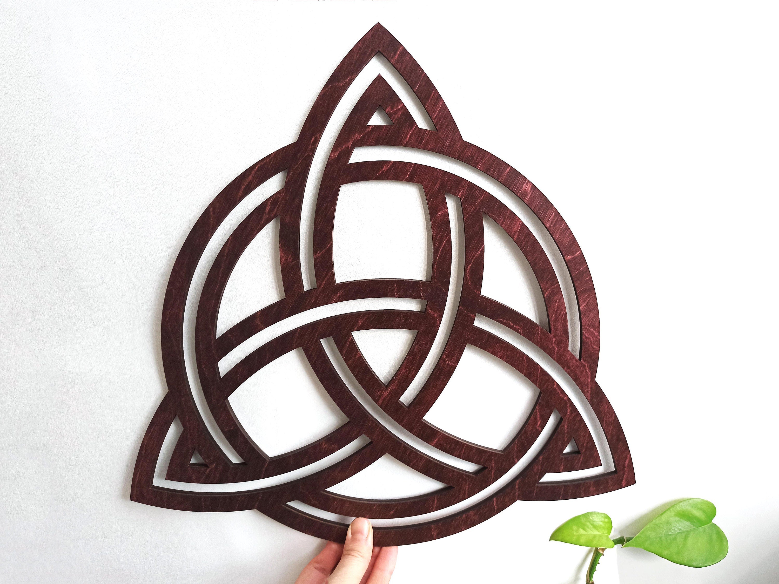 Celtic Walnut Celtic wall décor