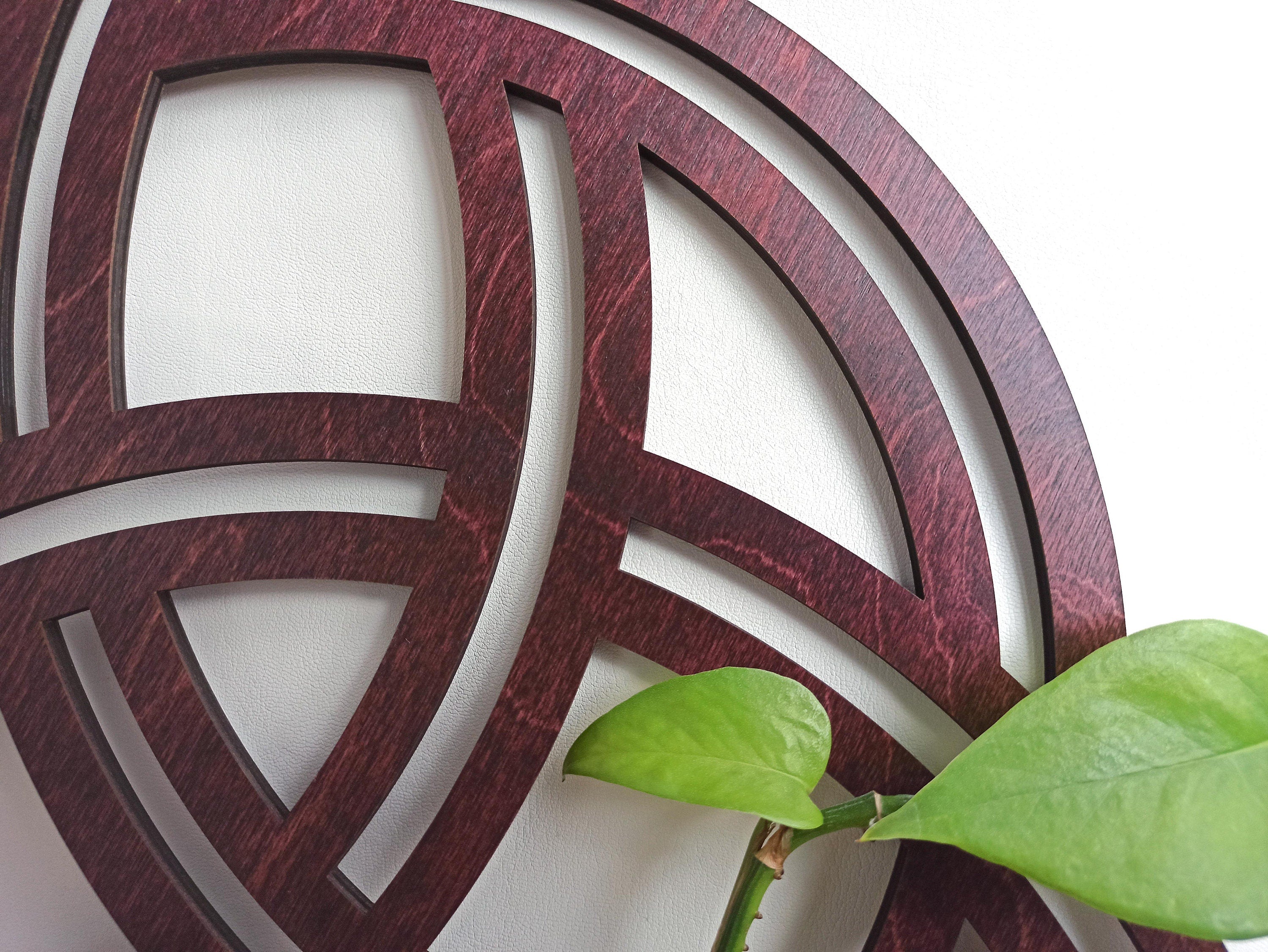 Celtic Walnut Celtic wall décor